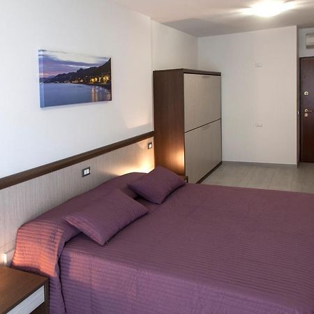 فينالي ليغوري Locanda Brezza Marina Camera Quadrupla المظهر الخارجي الصورة